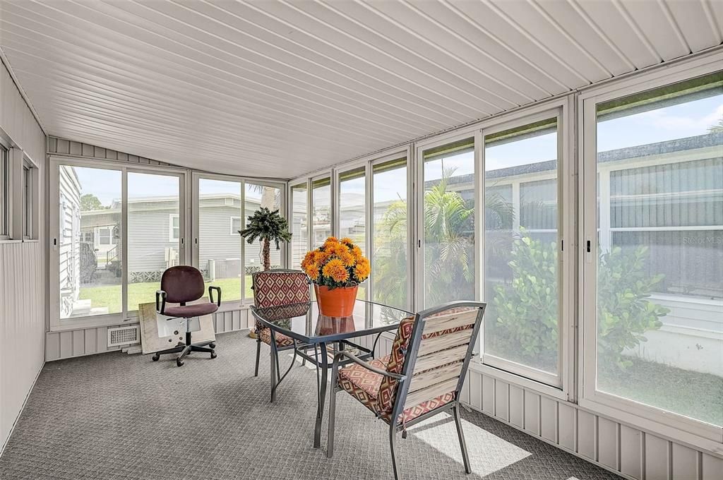 For Sale: $149,000 (2 beds, 2 baths, 1113 Square Feet)