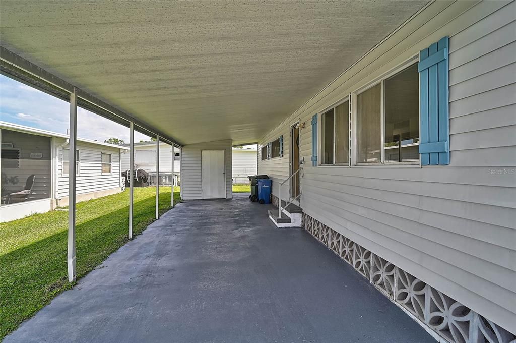 For Sale: $149,000 (2 beds, 2 baths, 1113 Square Feet)