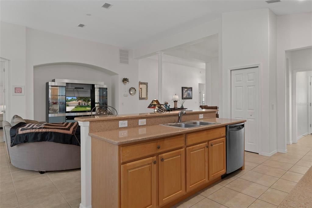 For Sale: $366,000 (3 beds, 2 baths, 1870 Square Feet)