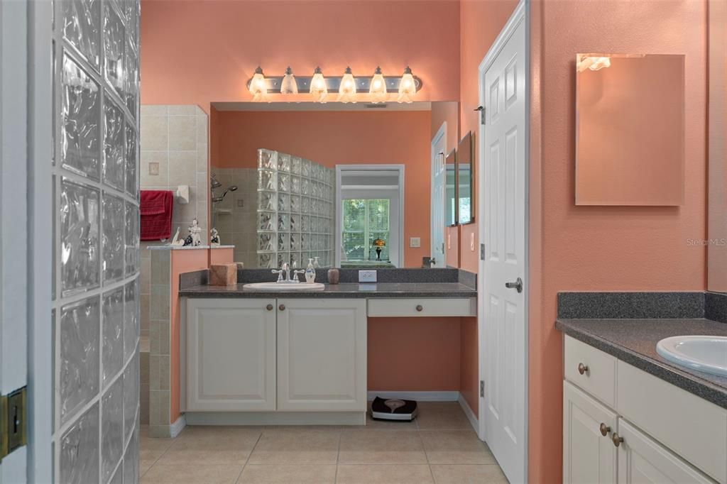 For Sale: $366,000 (3 beds, 2 baths, 1870 Square Feet)