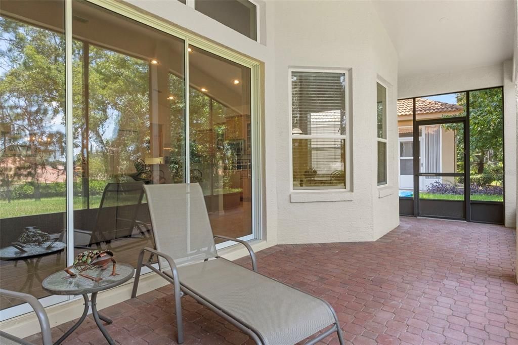 For Sale: $366,000 (3 beds, 2 baths, 1870 Square Feet)