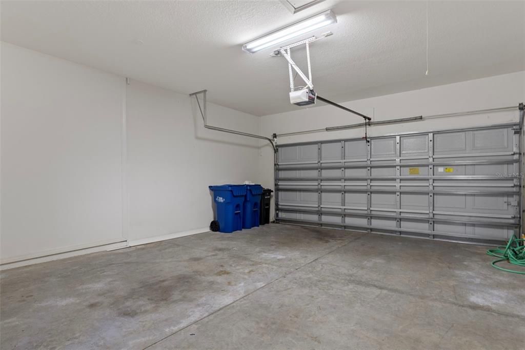 For Sale: $366,000 (3 beds, 2 baths, 1870 Square Feet)