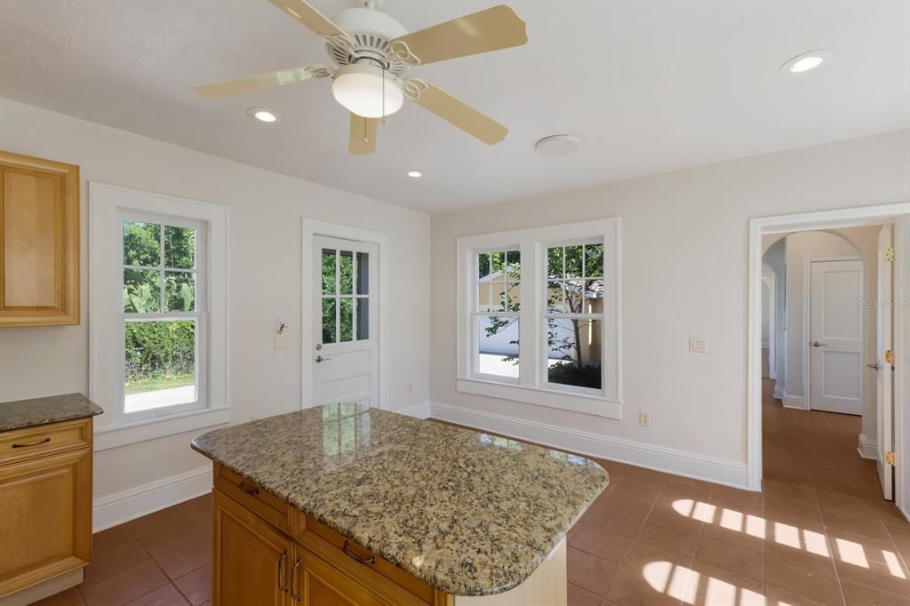 For Sale: $1,395,000 (3 beds, 2 baths, 1994 Square Feet)