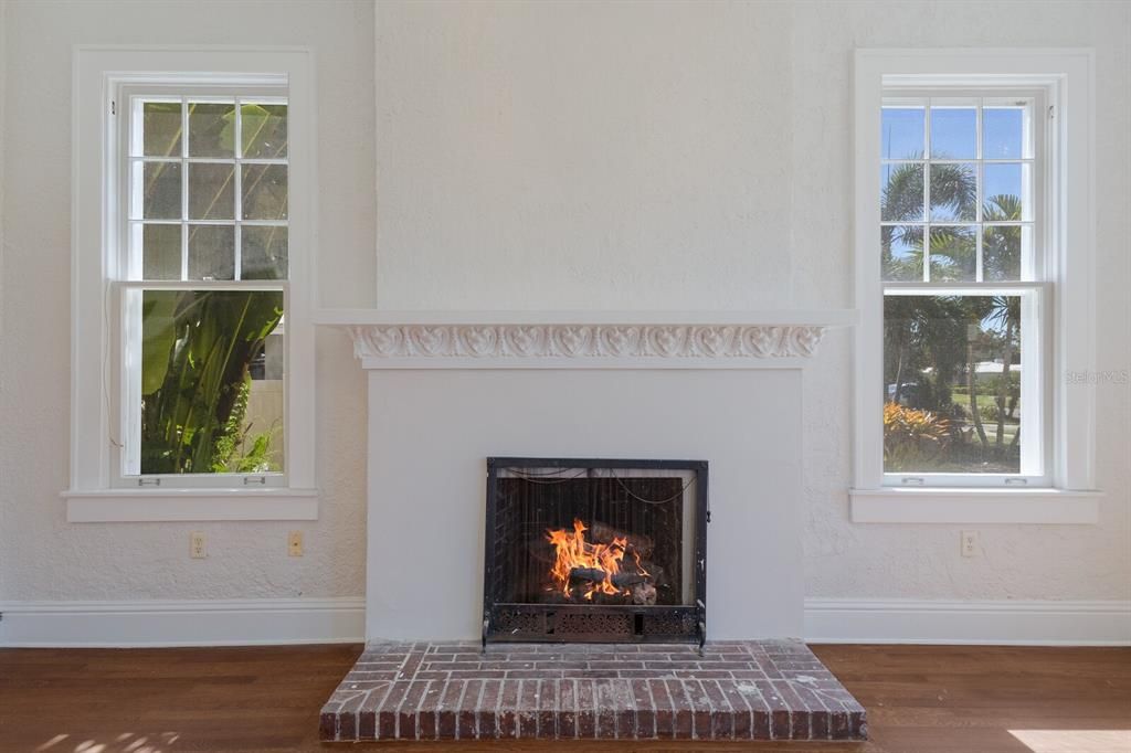 For Sale: $1,395,000 (3 beds, 2 baths, 1994 Square Feet)