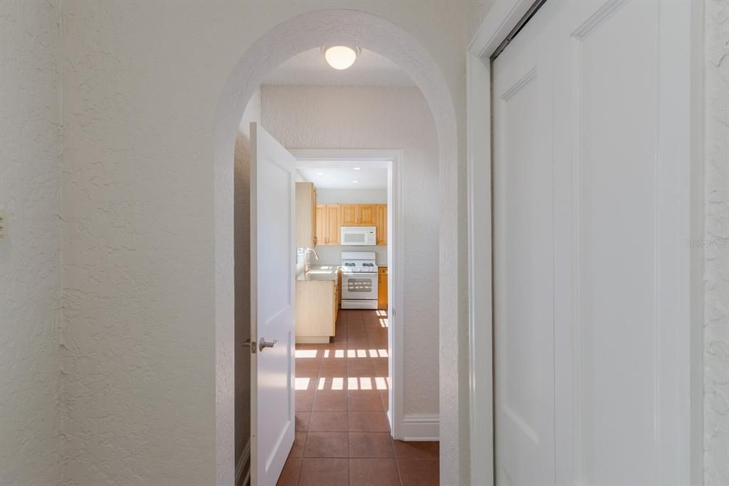 For Sale: $1,395,000 (3 beds, 2 baths, 1994 Square Feet)