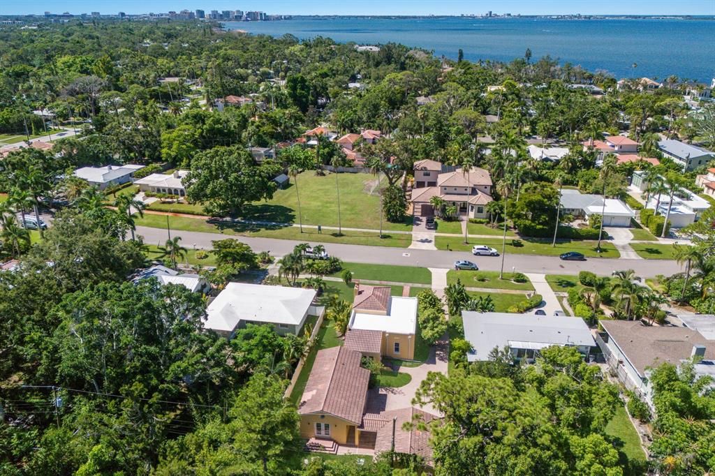 For Sale: $1,395,000 (3 beds, 2 baths, 1994 Square Feet)