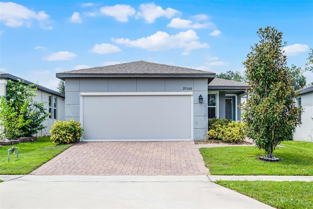 Active With Contract: $299,000 (4 beds, 2 baths, 1700 Square Feet)