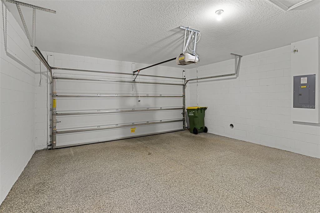 Active With Contract: $299,000 (4 beds, 2 baths, 1700 Square Feet)