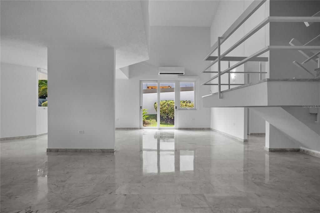 En Renta: $7,500 (5 camas, 3 baños, 3650 Pies cuadrados)