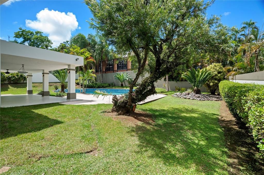 En Renta: $7,500 (5 camas, 3 baños, 3650 Pies cuadrados)