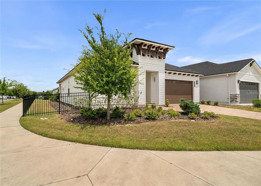 For Rent: $3,000 (3 beds, 2 baths, 1746 Square Feet)