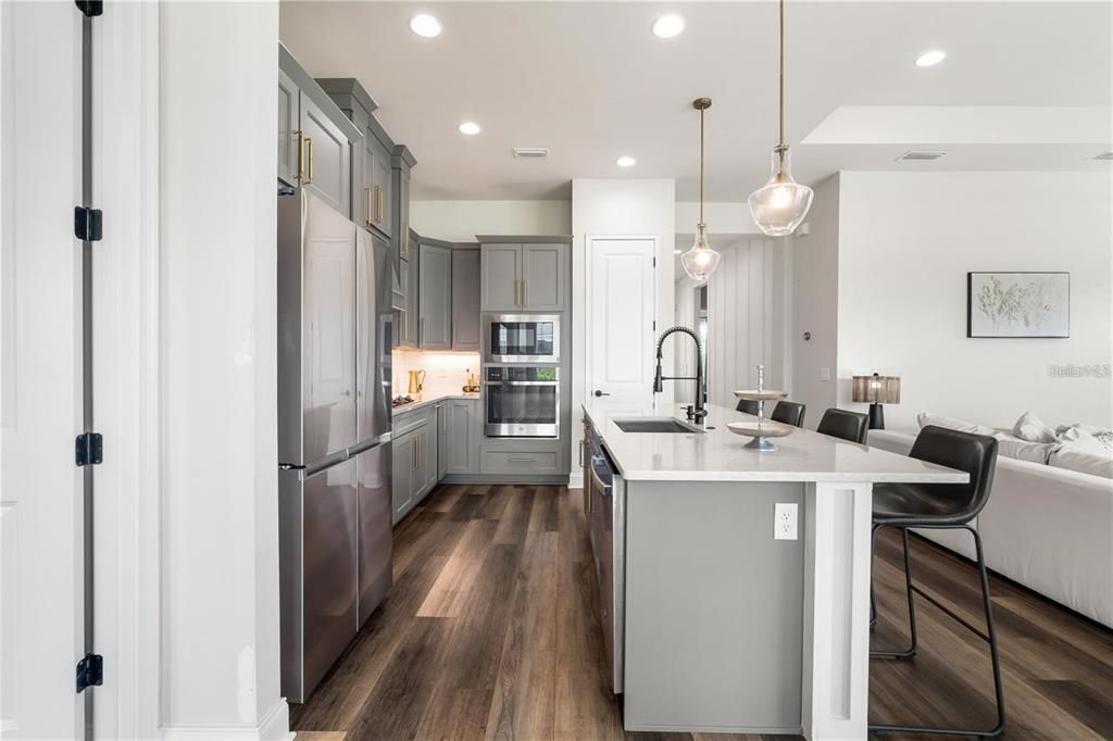 For Rent: $3,000 (3 beds, 2 baths, 1746 Square Feet)