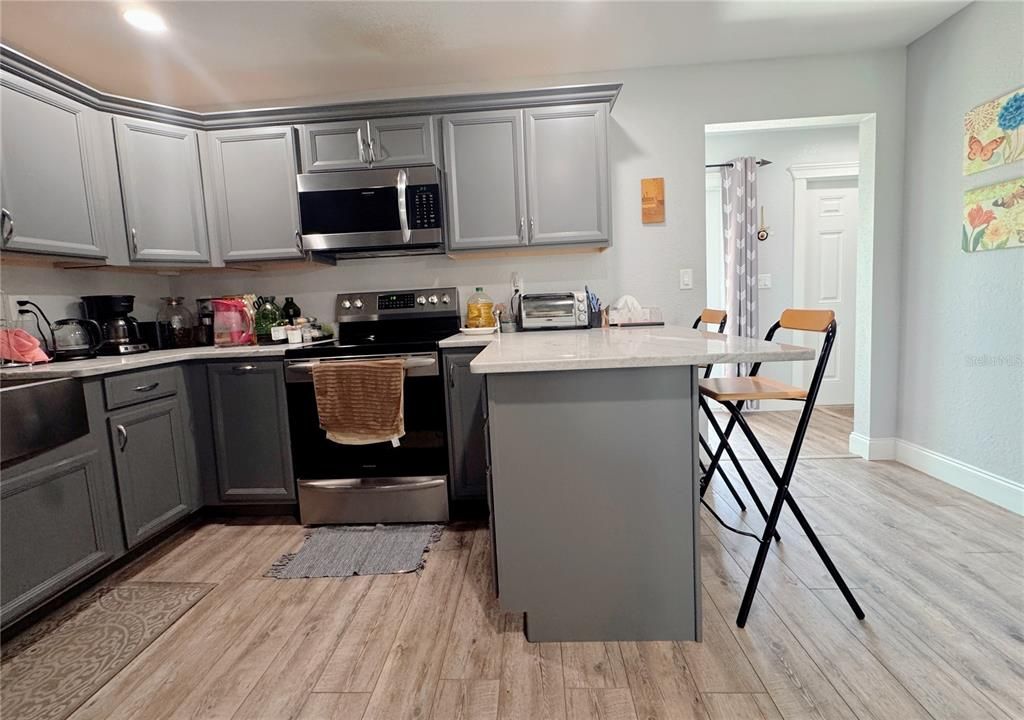 На продажу: $1,684,900 (4 спален, 2 ванн, 2774 Квадратных фут)