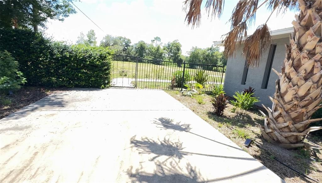 На продажу: $1,684,900 (4 спален, 2 ванн, 2774 Квадратных фут)