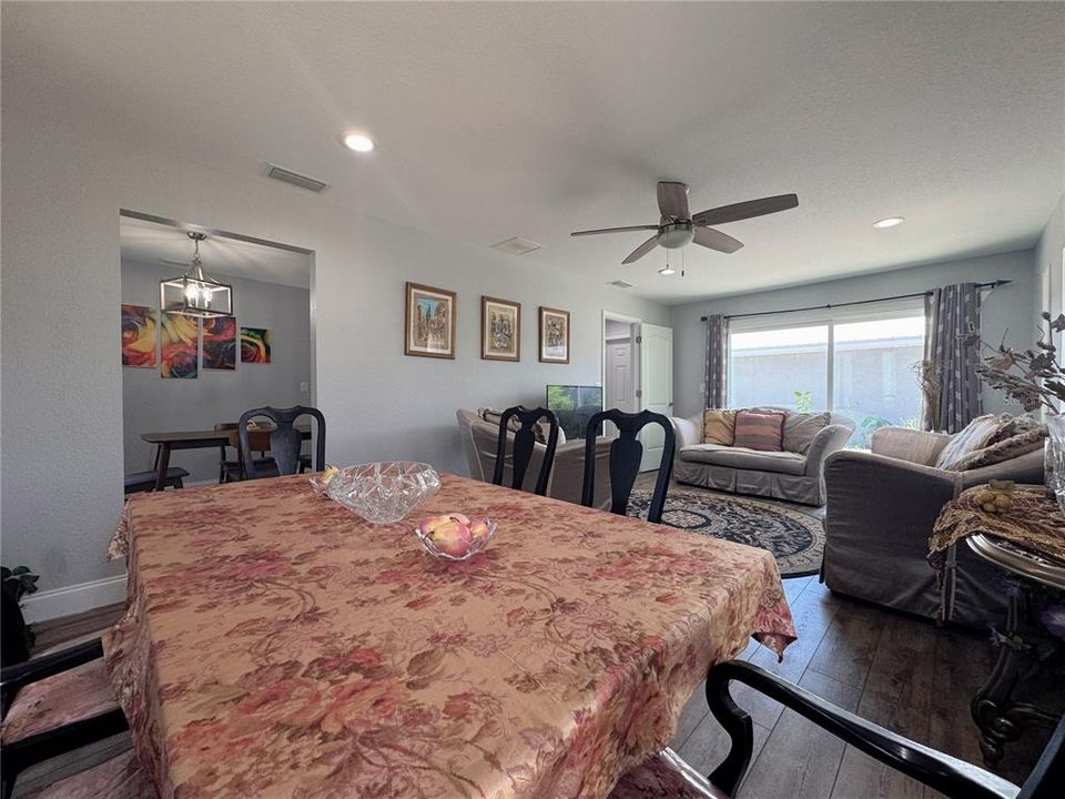 На продажу: $1,684,900 (4 спален, 2 ванн, 2774 Квадратных фут)