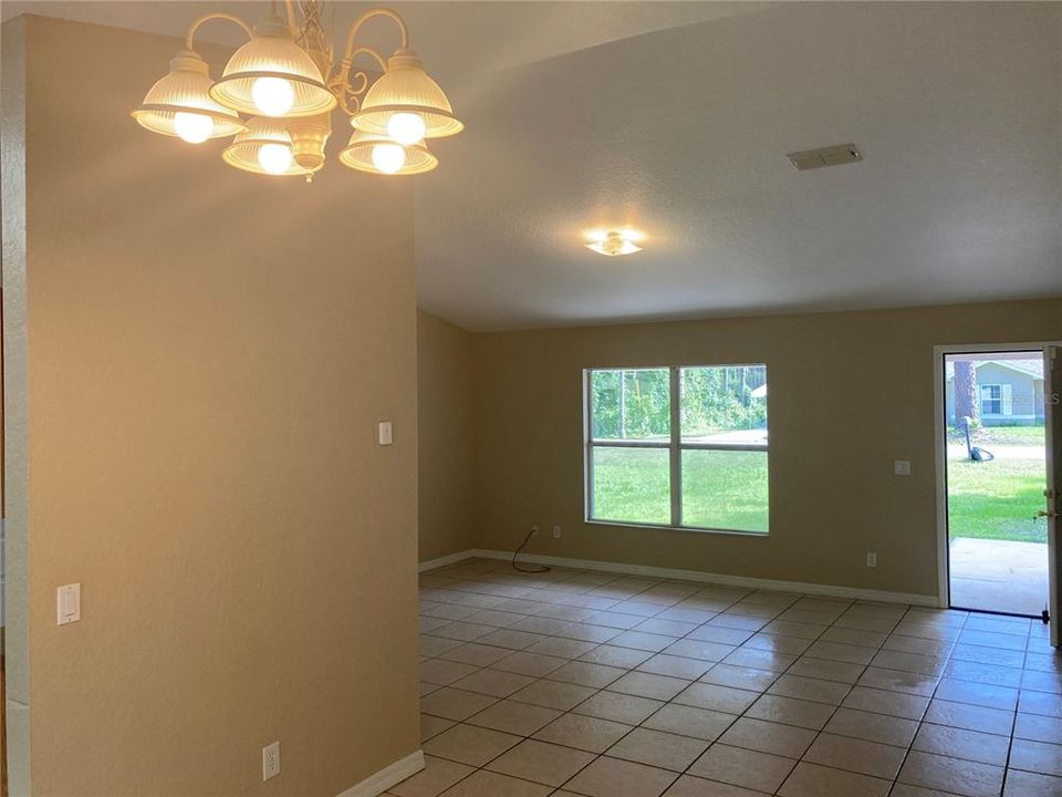 В аренду: $1,625 (3 спален, 2 ванн, 1425 Квадратных фут)