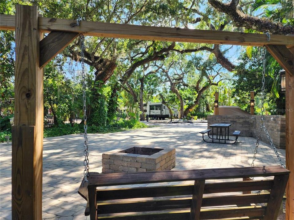 En Venta: $235,000 (0.09 acres)