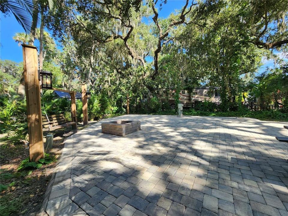 En Venta: $235,000 (0.09 acres)