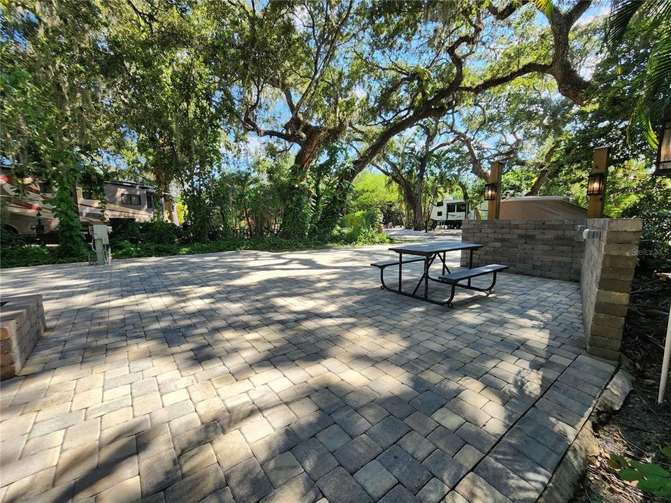 En Venta: $235,000 (0.09 acres)