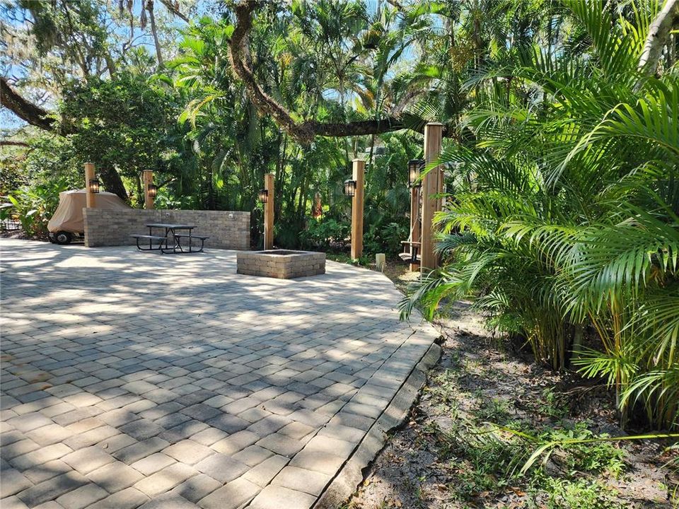 En Venta: $235,000 (0.09 acres)