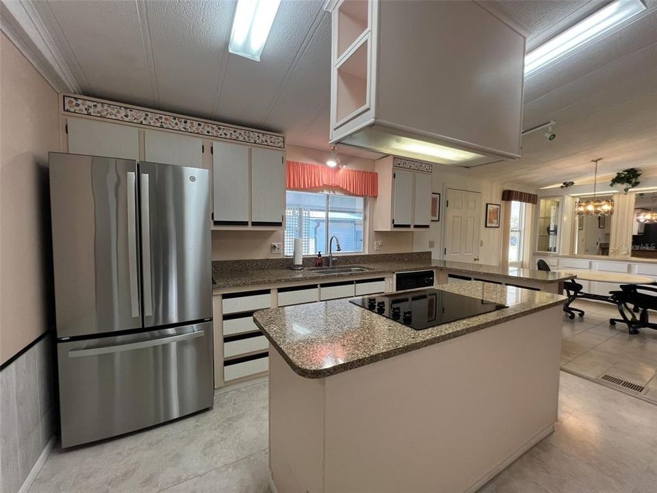 For Sale: $209,000 (2 beds, 2 baths, 1440 Square Feet)