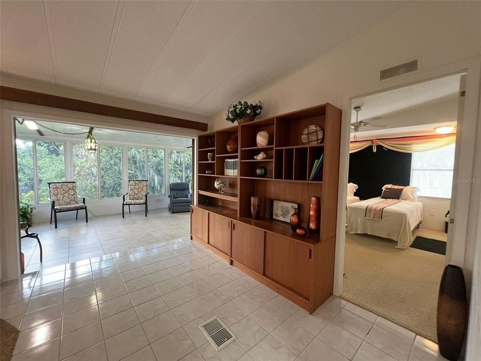 For Sale: $209,000 (2 beds, 2 baths, 1440 Square Feet)