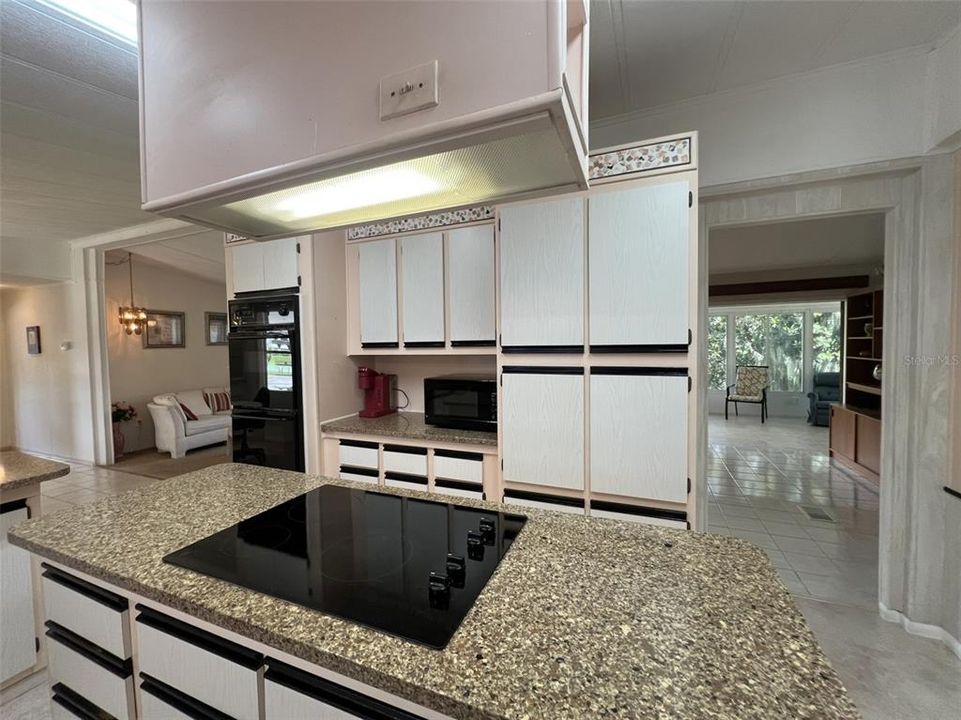 For Sale: $209,000 (2 beds, 2 baths, 1440 Square Feet)