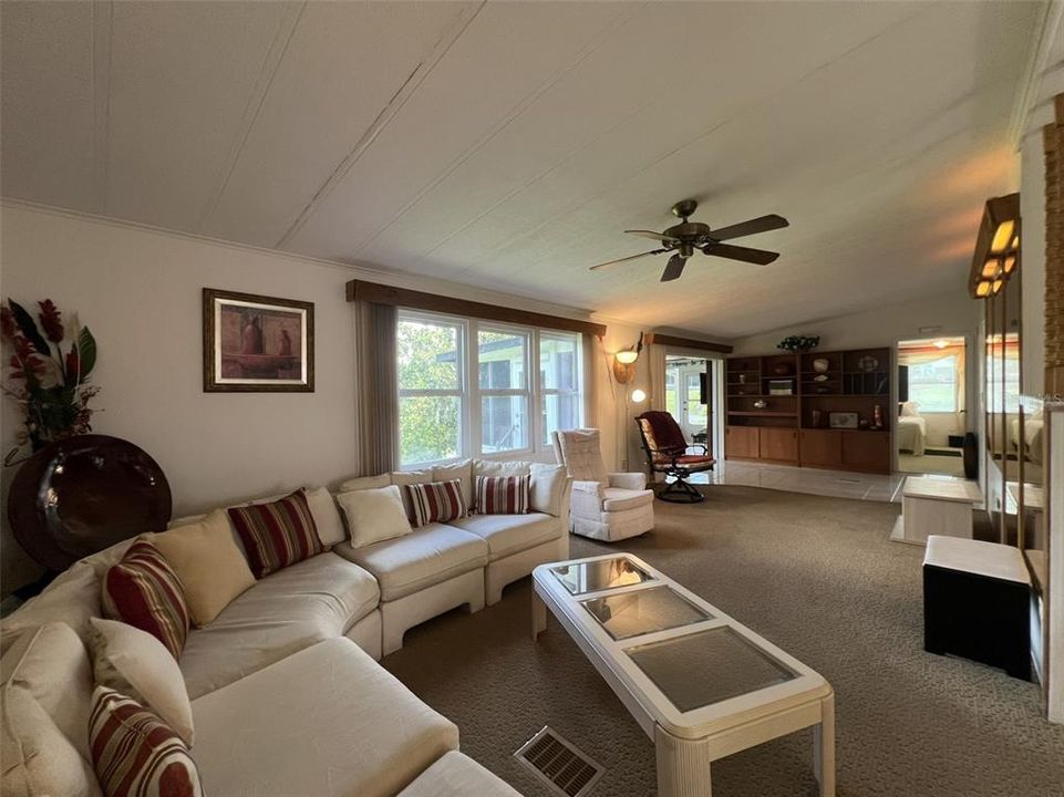 For Sale: $209,000 (2 beds, 2 baths, 1440 Square Feet)