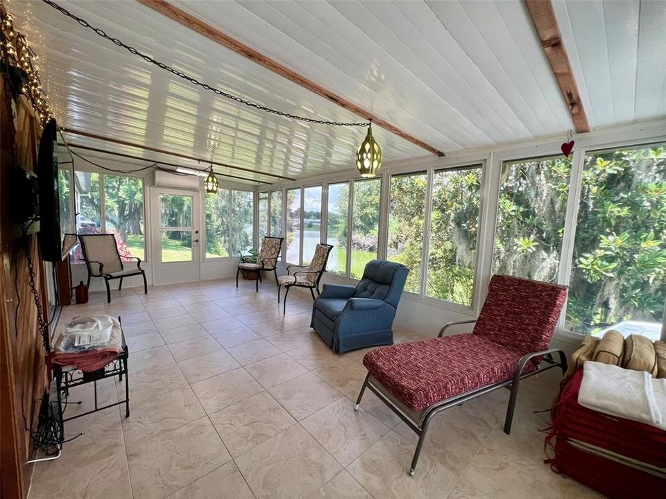 For Sale: $209,000 (2 beds, 2 baths, 1440 Square Feet)