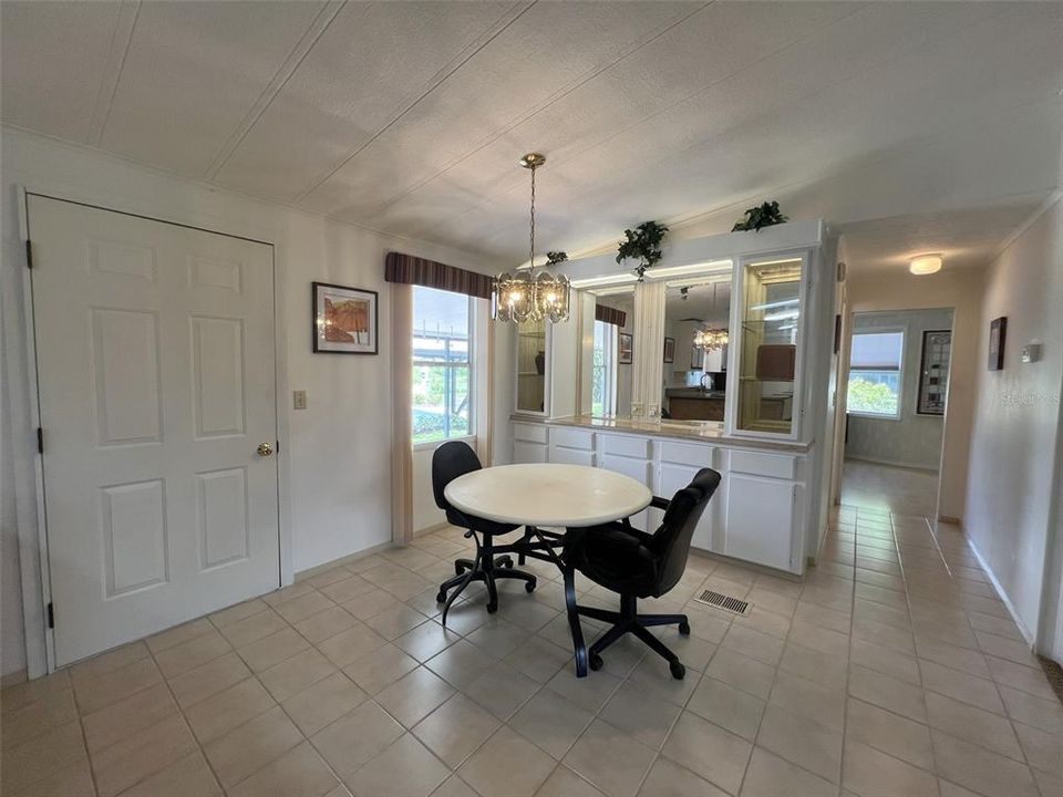 For Sale: $209,000 (2 beds, 2 baths, 1440 Square Feet)