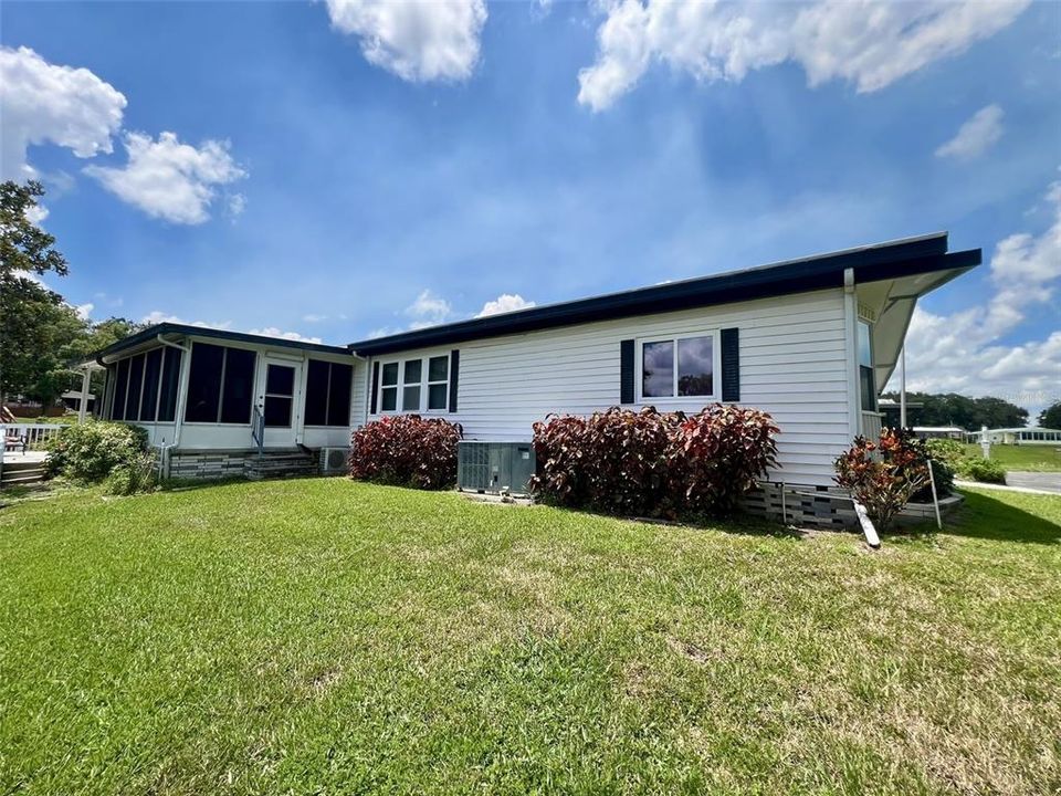 For Sale: $209,000 (2 beds, 2 baths, 1440 Square Feet)