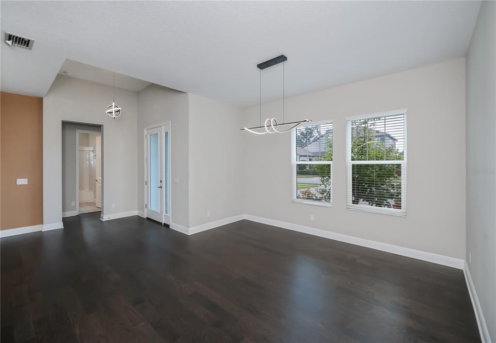 For Sale: $825,000 (4 beds, 3 baths, 2405 Square Feet)