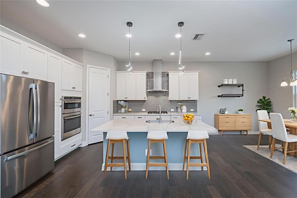 For Sale: $825,000 (4 beds, 3 baths, 2405 Square Feet)