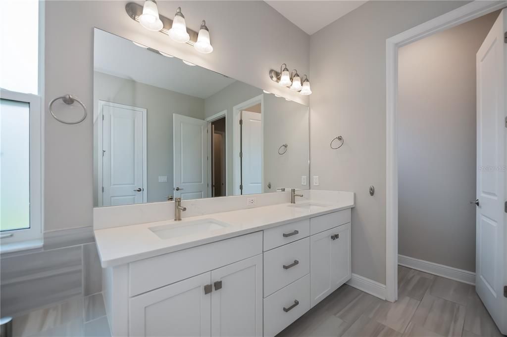 For Sale: $825,000 (4 beds, 3 baths, 2405 Square Feet)