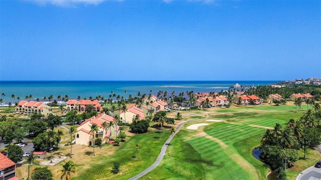 For Sale: $399,000 (2 beds, 2 baths, 843 Square Feet)