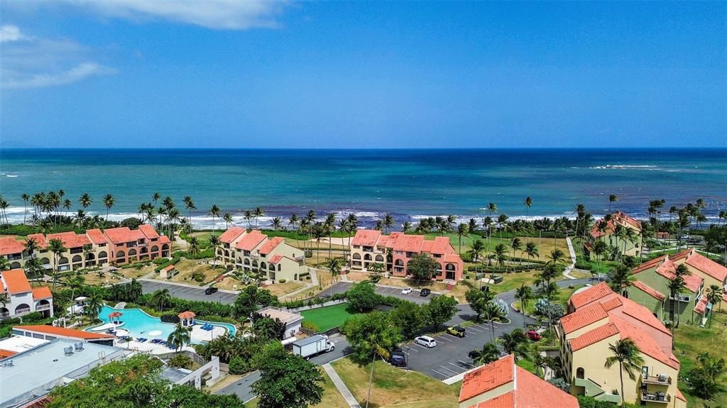 For Sale: $399,000 (2 beds, 2 baths, 843 Square Feet)