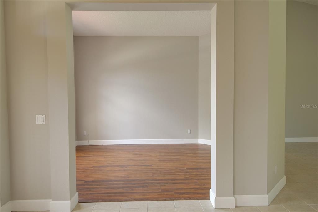 待售: $585,000 (4 贝兹, 3 浴室, 2356 平方英尺)