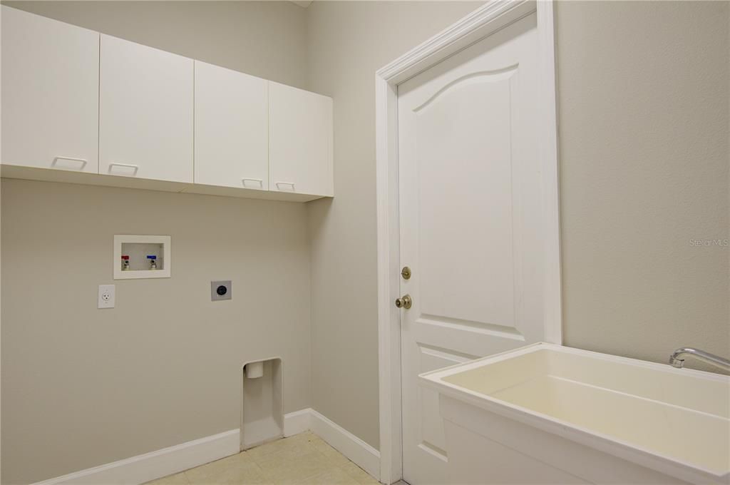 待售: $585,000 (4 贝兹, 3 浴室, 2356 平方英尺)