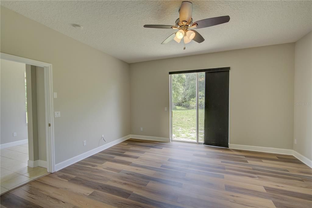 待售: $585,000 (4 贝兹, 3 浴室, 2356 平方英尺)