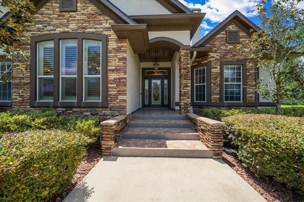 For Sale: $750,000 (4 beds, 4 baths, 3352 Square Feet)