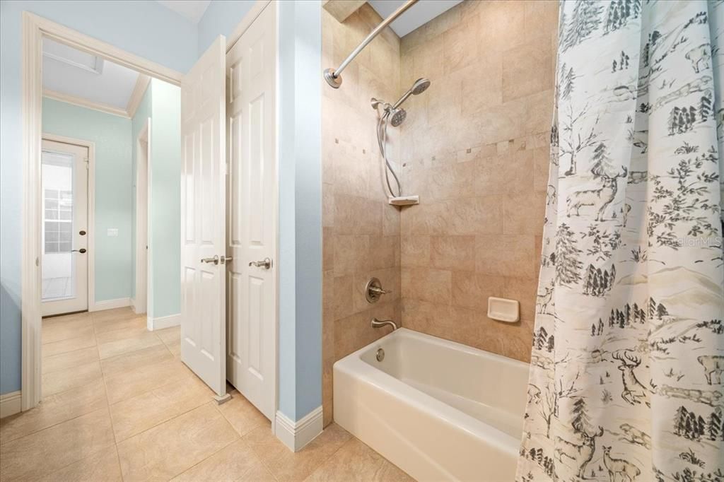 For Sale: $750,000 (4 beds, 4 baths, 3352 Square Feet)