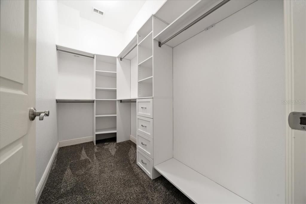 For Sale: $750,000 (4 beds, 4 baths, 3352 Square Feet)