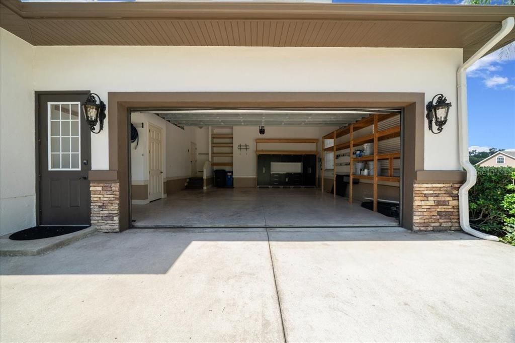 For Sale: $750,000 (4 beds, 4 baths, 3352 Square Feet)