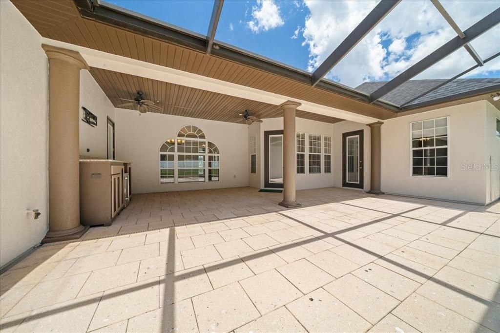 For Sale: $750,000 (4 beds, 4 baths, 3352 Square Feet)