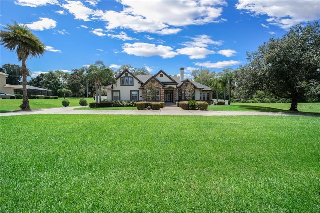 For Sale: $750,000 (4 beds, 4 baths, 3352 Square Feet)