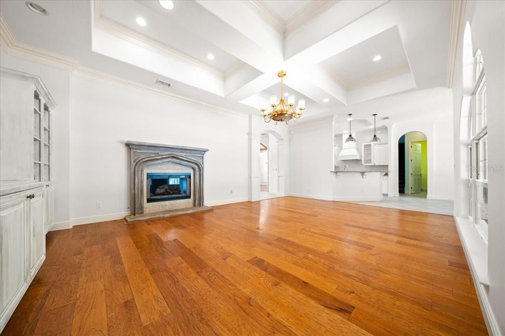 For Sale: $750,000 (4 beds, 4 baths, 3352 Square Feet)