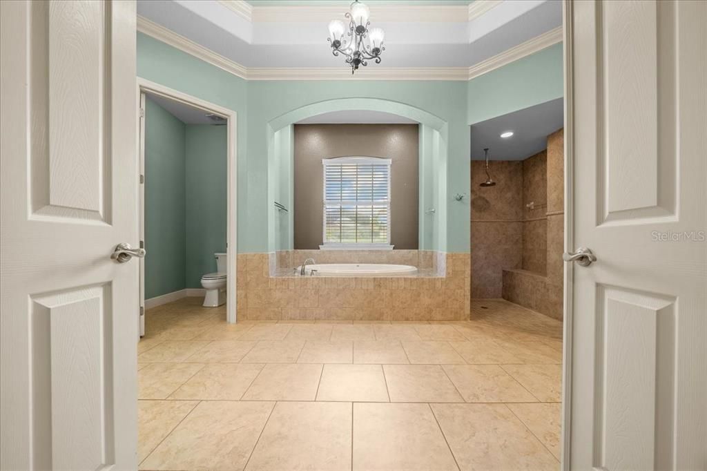 For Sale: $750,000 (4 beds, 4 baths, 3352 Square Feet)