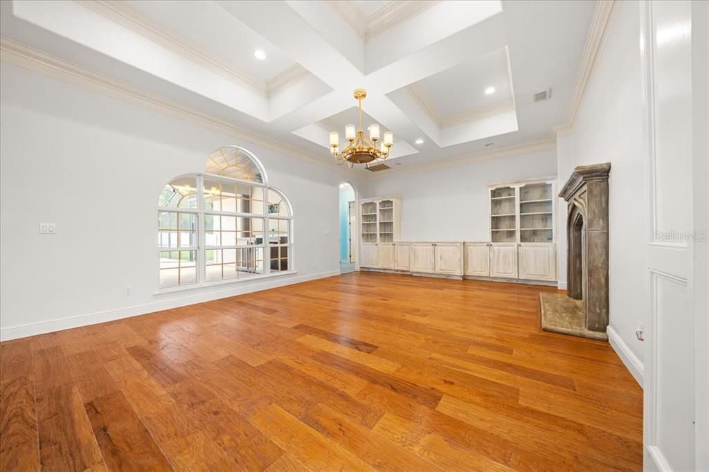 For Sale: $750,000 (4 beds, 4 baths, 3352 Square Feet)