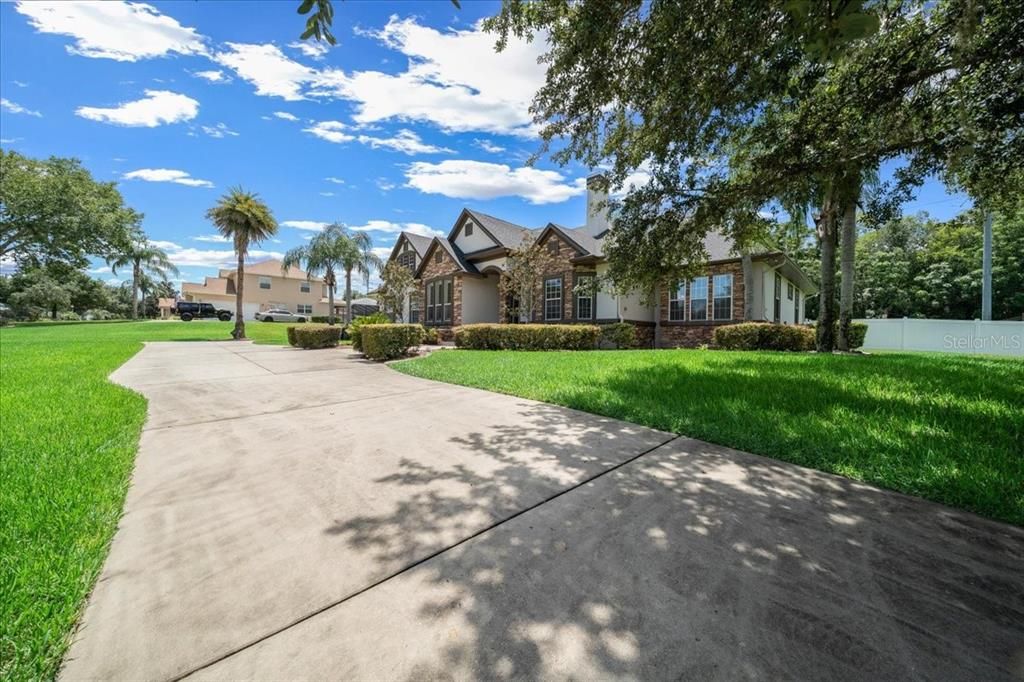 For Sale: $750,000 (4 beds, 4 baths, 3352 Square Feet)