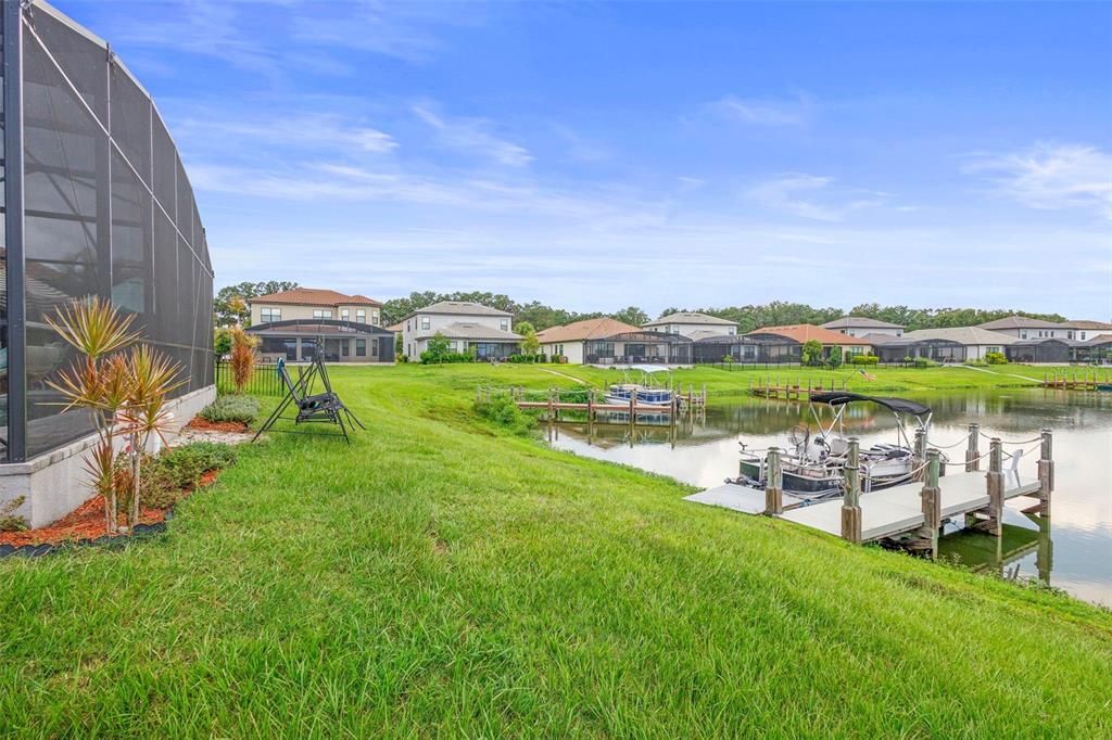 Activo con contrato: $569,900 (4 camas, 3 baños, 2420 Pies cuadrados)